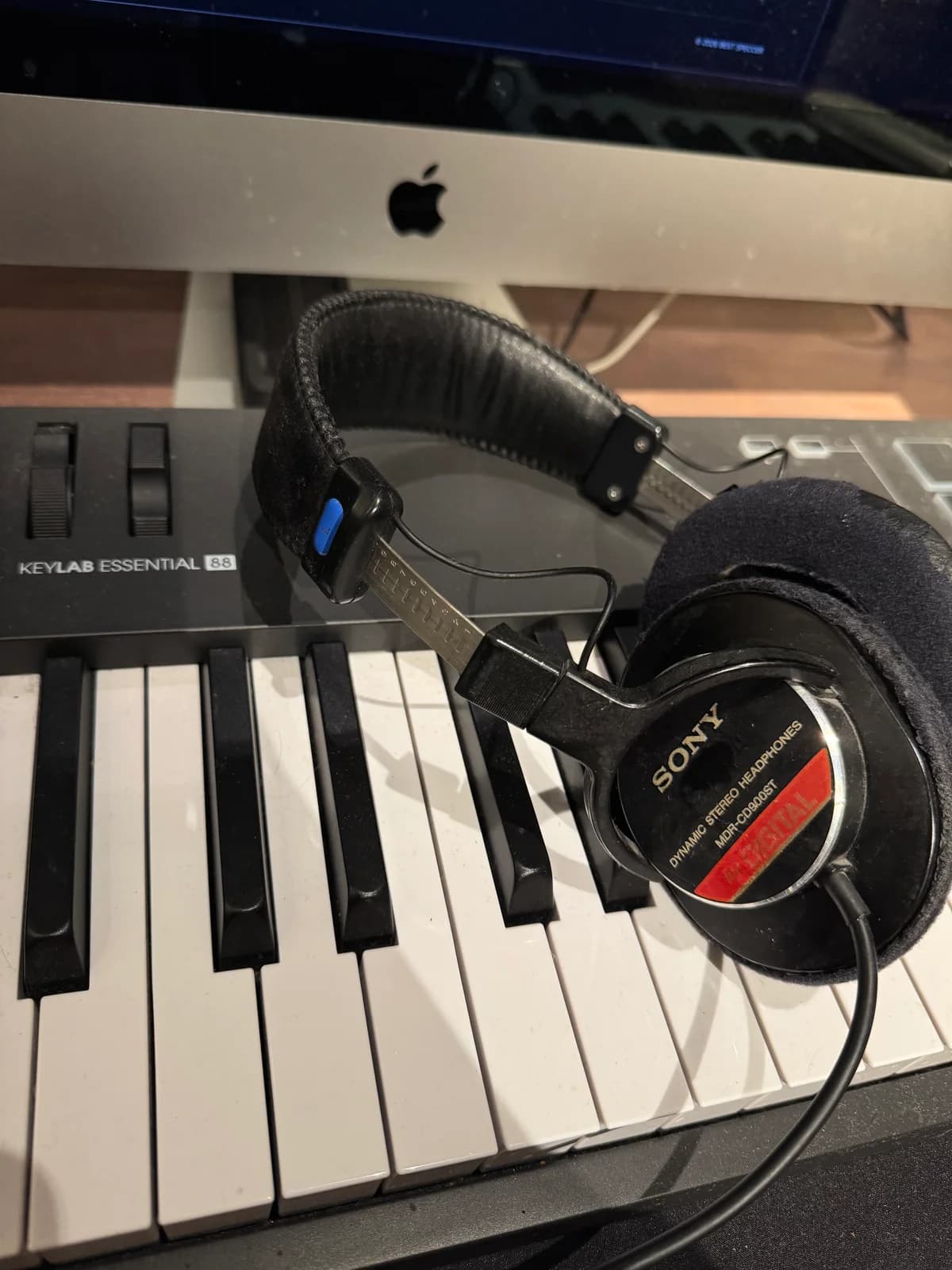 10年以上使用しているSony MDR-CD900ST